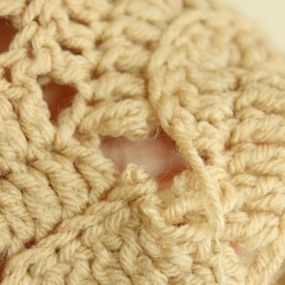 Vintage 1960s 1970s Knit Wrap Beige Scarf,  Rectangular Extra Large - Picture 5 of 10